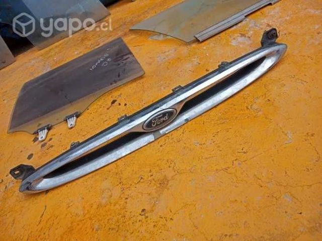 Ford euroescort mascara con logo envio regiones