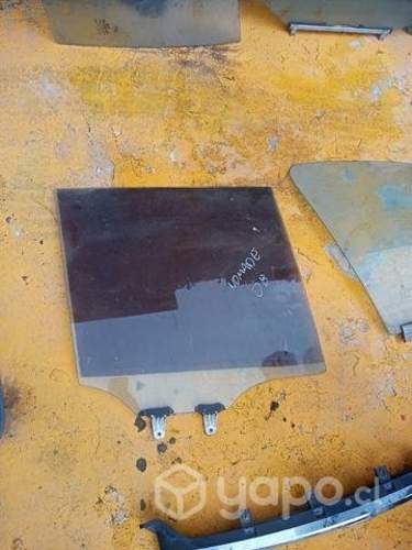 Suzuki gran nomade 2008 vidrio puerta copiloto tra