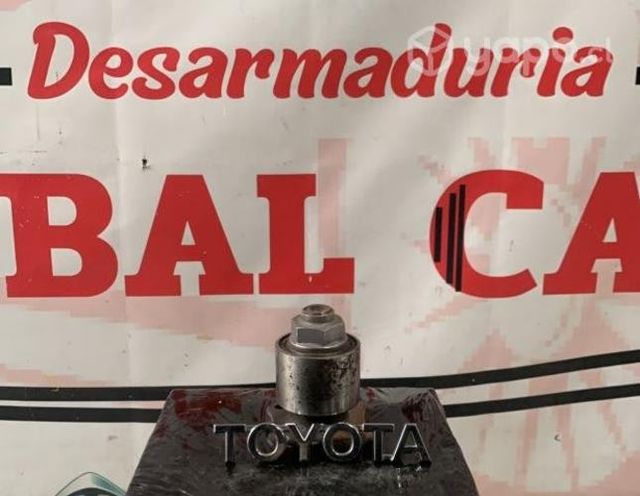 Emblema trasero RAV 4 2.0 SINC 2014 TOYOTA