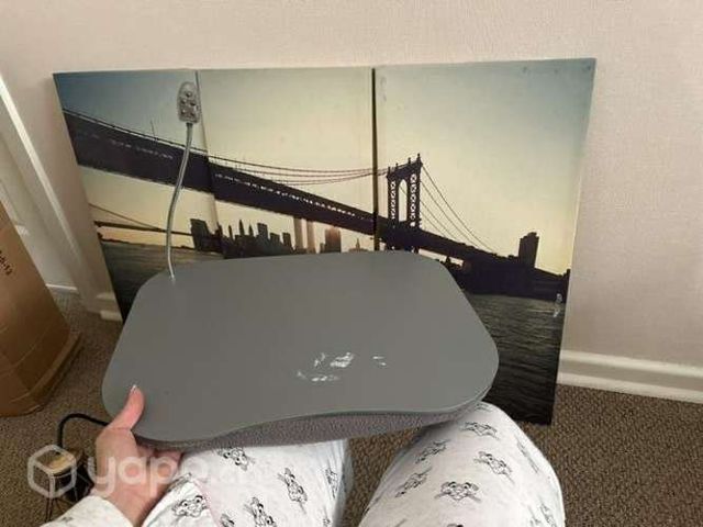 Bandeja de cama o escritorio de cama