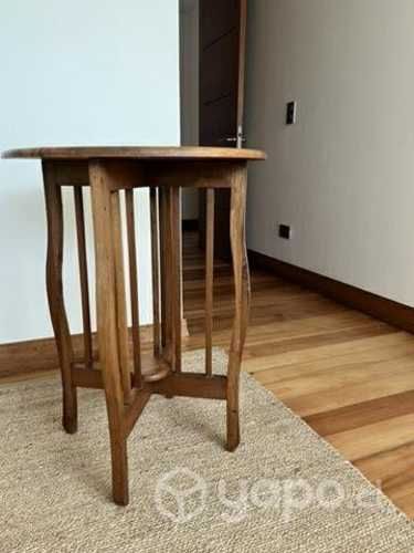 Mesa lateral ideal para cualquier rincón