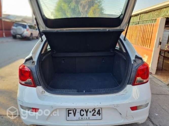 Chevrolet cruze II hb ls 1.8