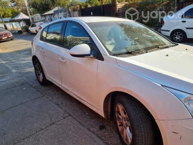 Chevrolet cruze II hb ls 1.8