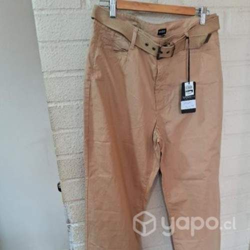 Pantalon color tostado wados