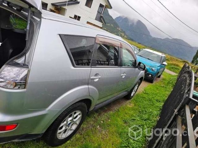 Mitsubishi outlander 2010