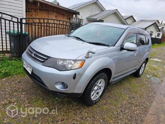 Mitsubishi outlander 2010
