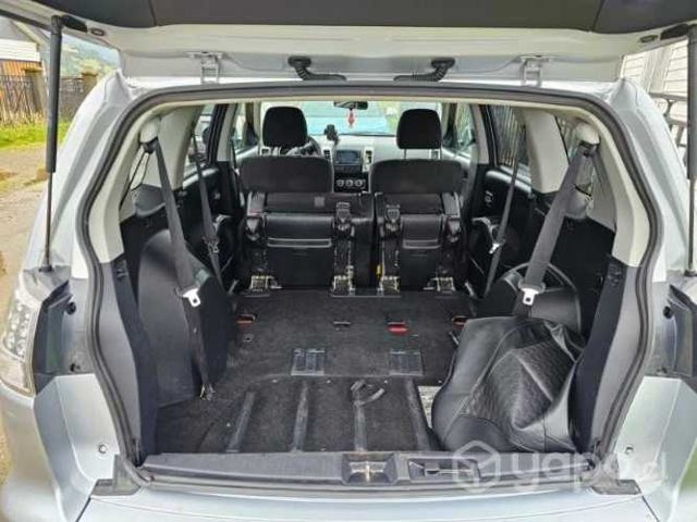 Mitsubishi outlander 2010