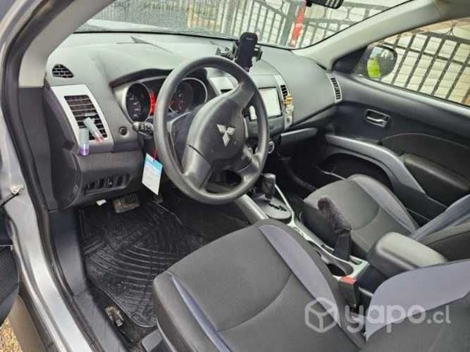 Mitsubishi outlander 2010