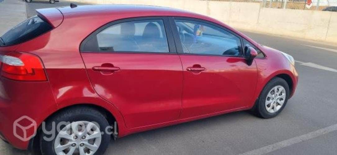 Vendo kia rio 5 2013