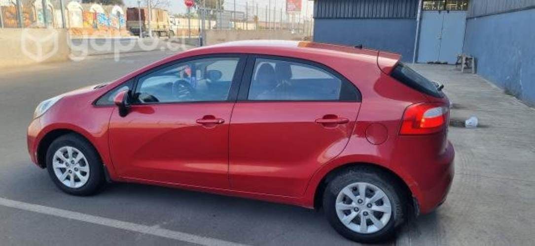Vendo kia rio 5 2013