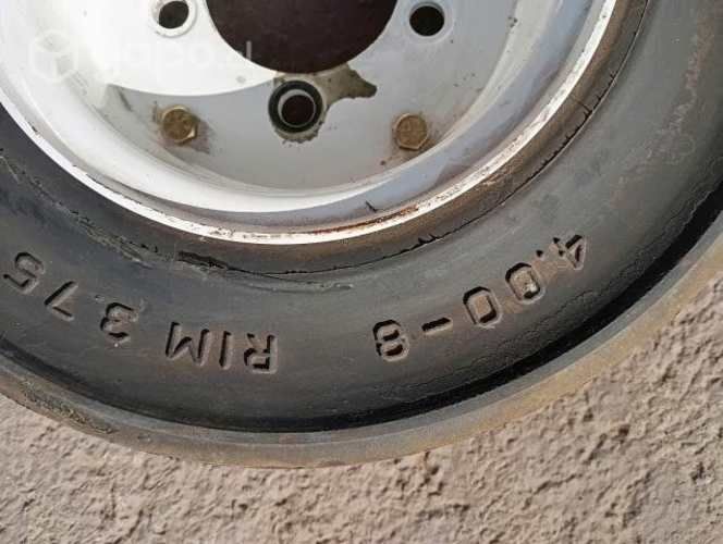 Ruedas macizas de goma