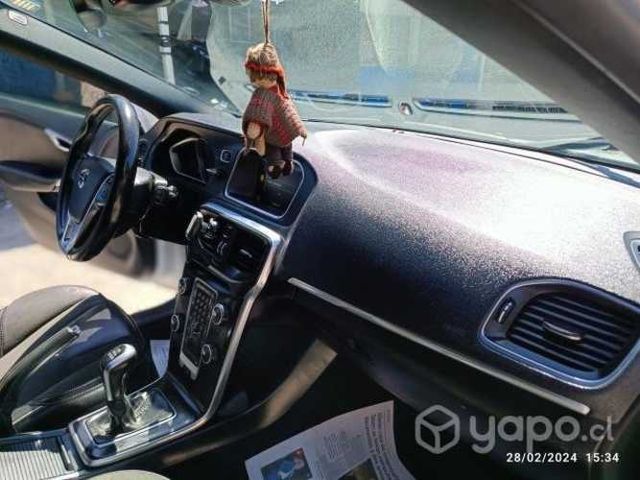 Volvo V40 2.0 D2 RDesing 2017