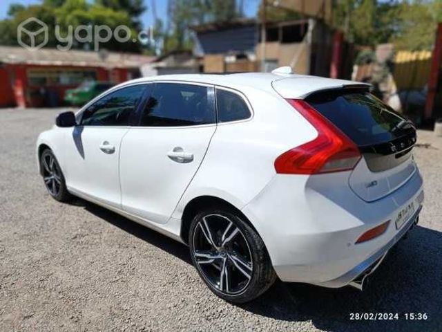 Volvo V40 2.0 D2 RDesing 2017