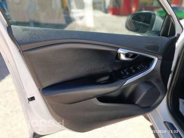 Volvo V40 2.0 D2 RDesing 2017