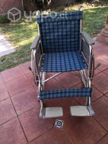 Silla de ruedas plegable cromada