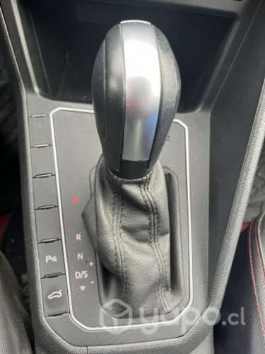 VOLKSWAGEN POLO, año 2021