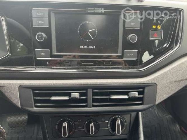 VOLKSWAGEN POLO, año 2021