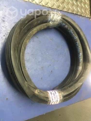 Goma contorno pilar pta del der Ford Ranger Arg