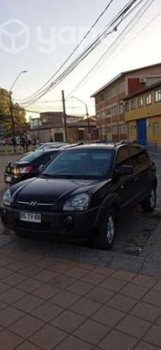 Estiloso amplio y confiable 4x4 tucson negro 2.0