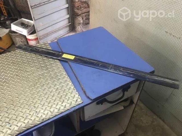 Moldura central puerta dela izq Ford Ranger 2.3