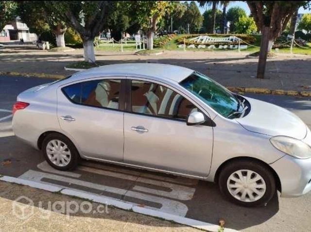 Vendo Nissan Versa