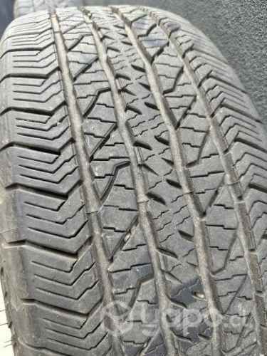 Vendo neumaticos semi nuevos