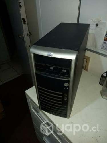 PC de escritorio para habilitar, enciende