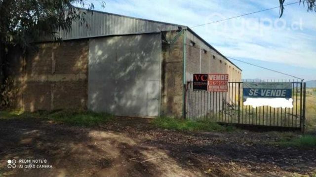 Terreno 10.000 mtrs2 + Bodega 450 mtrs / Ruta I-90