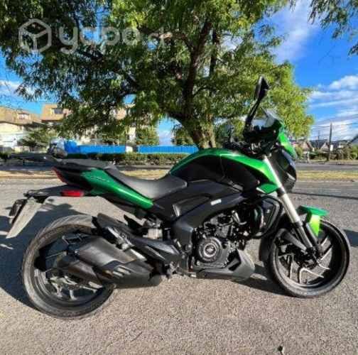 Dominar 400 adventure papeles al día único dueño