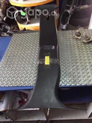 Tapiz cubre pilar central der Ford Ranger 2.3 Arg