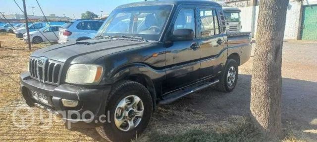 Mahindra pick up 2012