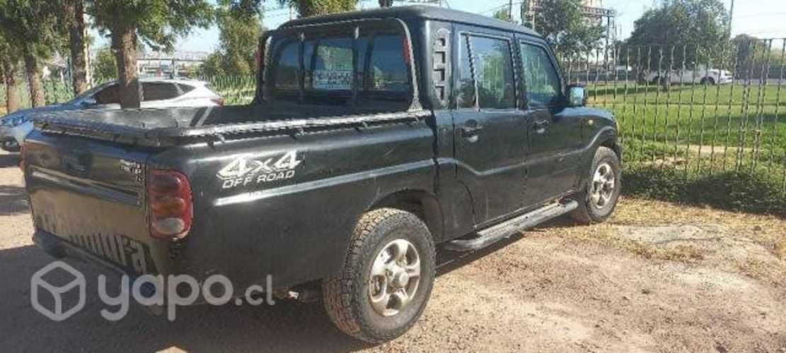 Mahindra pick up 2012