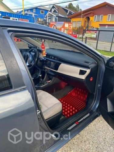 Se vende Toyota Corolla