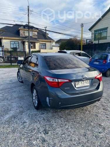 Se vende Toyota Corolla
