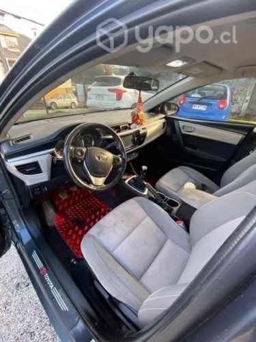 Se vende Toyota Corolla