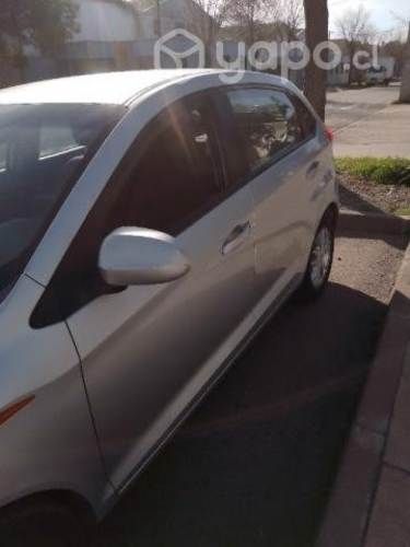 Se vende auto chrery fulwin