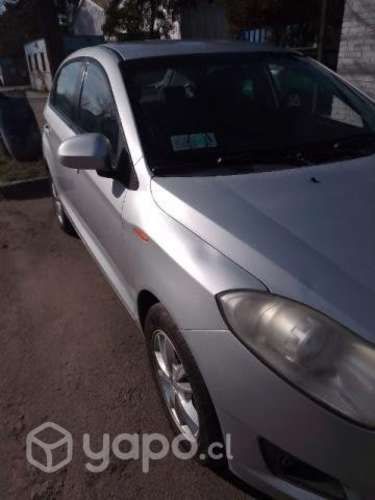Se vende auto chrery fulwin
