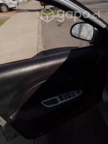 Se vende auto chrery fulwin