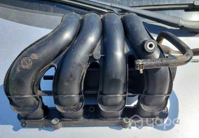 Múltiple de admisión suzuki swift 1.4