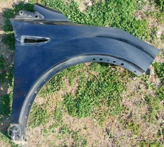 Tapabarro derecho ford escape