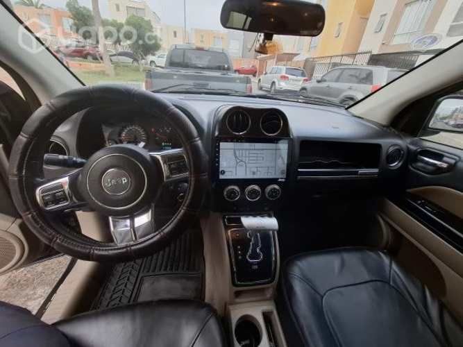 Jeep compass 4x2 año 2011