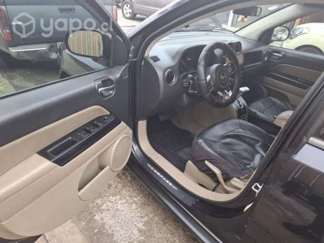 Jeep compass 4x2 año 2011