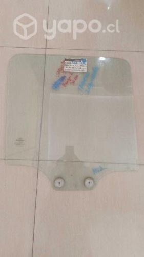 Vidrio puerta trasero izq Ford Ranger 2.3 Arg