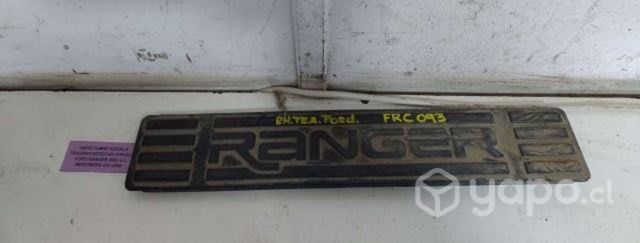 Tapiz Cubre Zocalo Tras Der Ford Ranger 2008 Arg