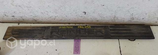 Tapiz Cubre Zocalo Del Izq Ford Ranger 2008 Arg