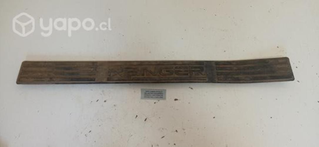 Tapiz Cubre Zocalo Delantero Izq Ranger Argentina