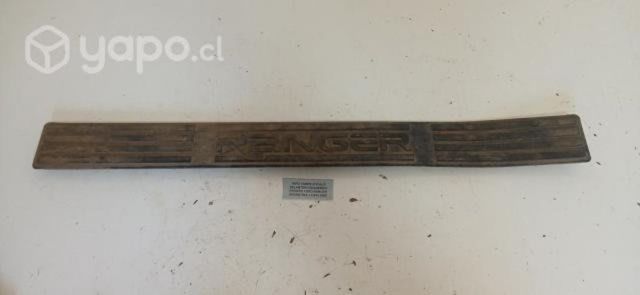 Tapiz Cubre Zocalo Delantero Izq Ranger Argentina