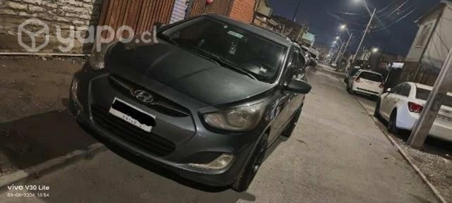 Vendo Hyundai accent 1.4 año 2013