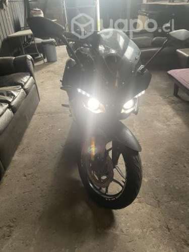 Bajaj pulsar rs 200