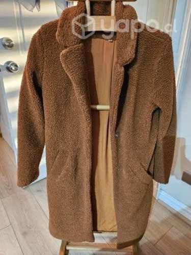 Abrigo café, tela corderito, talla S